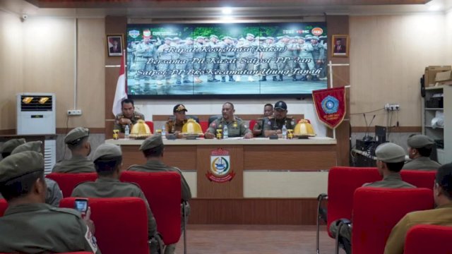 Plt. Kasat Pol PP Kota Makassar Kunjungi Kecamatan Ujung Tanah