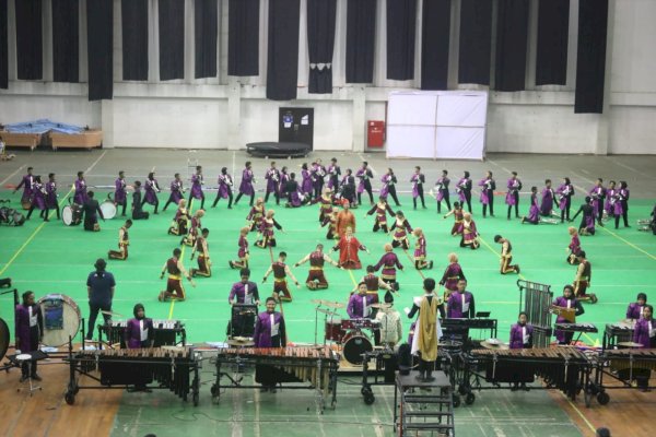 Tampil Apik dan Memukau, Dispora Makassar Juara Umum Marching Band Competition (MBMC) 2024.