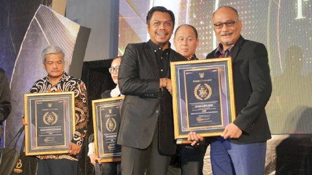 Gelar Tax Award 2024, Bapenda Optimis Raih PAD 2 Triliun di Akhir Tahun 2025