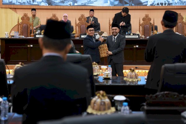 Pj Sekda Irwan Adnan Mengpresiasi dan Mengatensi Laporan Hasil Reses Anggota DPRD Kota Makassar