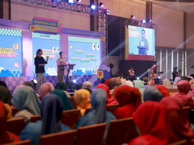Pj Sekda Makassar Buka Peringatan Hari Ibu ke-96, Teken Komitmen Pencegahan Kekerasan Anak di Ranah Daring
