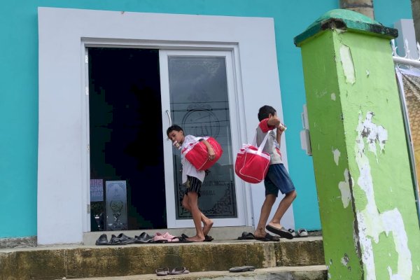 Banjir Surut, Warga Blok 8 Kelurahan Manggala Mulai Kembali ke Rumah