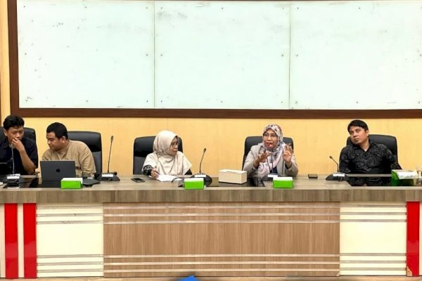 Plt Kadis Kominfo Makassar Jadi Pembicara di Fakultas MIPA Unhas