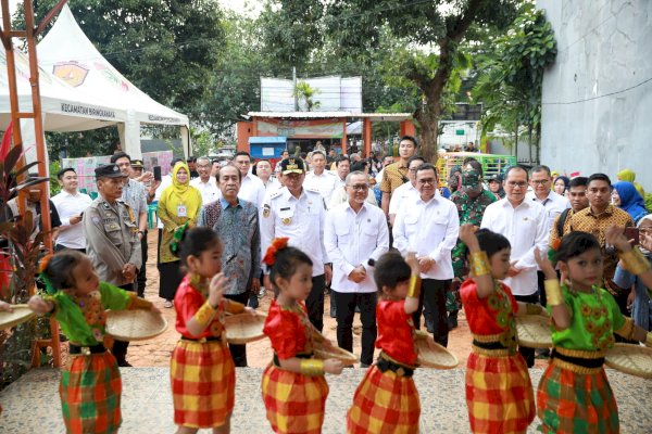 Menko Zulkifli Hasan Sampaikan Pesan Presiden Prabowo saat Kunker di Makassar, Pastikan Gizi Anak Terpenuhi