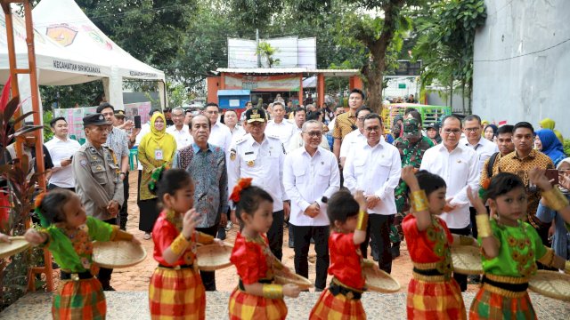 Menko Zulkifli Hasan Sampaikan Pesan Presiden Prabowo saat Kunker di Makassar, Pastikan Gizi Anak Terpenuhi