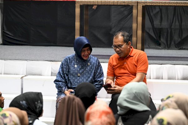 Indira Yusuf Ismail Temani Danny Pomanto Rayakan Ultah Ke-61 dengan Sederhana bersama Sahabat