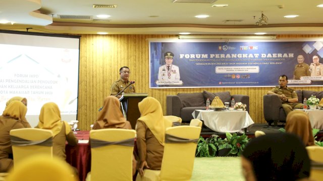 Buka Forum Perangkat Daerah Dinas Pengendalian Penduduk dan Keluarga Berencana, Muh. Yasir Tekankan Pentingnya Ketahanan Keluarga