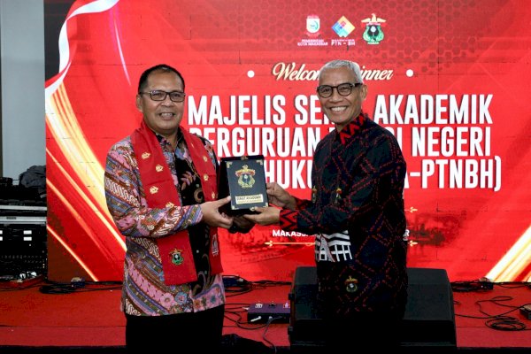 Dihadapan Ratusan Professor, Danny Perkenalkan Sombere Smart City, Kota Makan Enak Hingga Gedung MGC