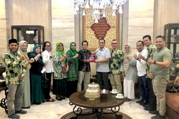 Sambangi Kediaman Danny Pomanto, KAHMI Makassar Sampaikan Apresiasi atas Dukungan Satu Dekade