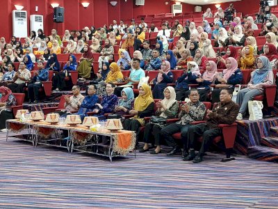 Pemkot Makassar Terima Penghargaan atas Pelestarian dan Perlindungan Bahasa Daerah