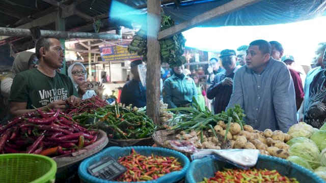 Kunjungi Dua Pasar Tradisonal Makassar, Appi Rencanakan Pembenahan dengan Sistem Hanggar