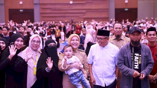 Hadiri Yatim Fest Ramadan, Wakil Wali Kota Makassar Aliyah Mustika Ilham Dinobatkan Sebagai Bunda Yatim