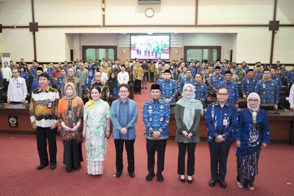 Perkuat Sinergi, Munafri Arifuddin Hadiri Pengukuhan Kepala OJK Sulselbar