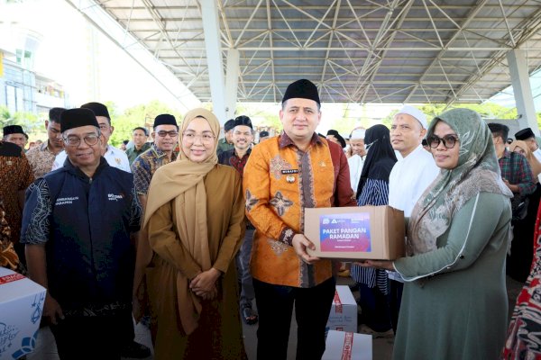 Jelang Lebaran, Pemkot Makassar Salurkan Ribuan Paket Sembako ke Pekerja Keagamaan