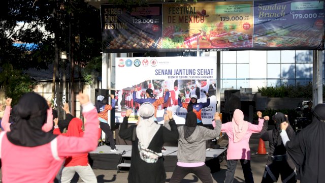Kampanyekan Gaya Hidup Sehat, Tiga Organisasi Perempuan Makassar Gelar Senam dan Pemeriksaan Kesehatan